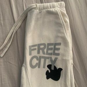 White Free City Sweatpants (women’s)